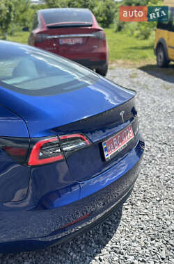 Седан Tesla Model 3 2020 в 