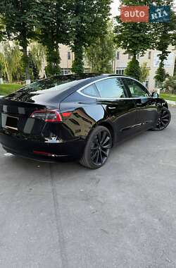 Седан Tesla Model 3 2018 в 