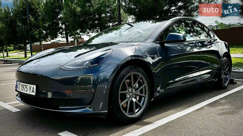 Седан Tesla Model 3 2022 в Киеве фото Седан Tesla Model 3 2022 в Киеве