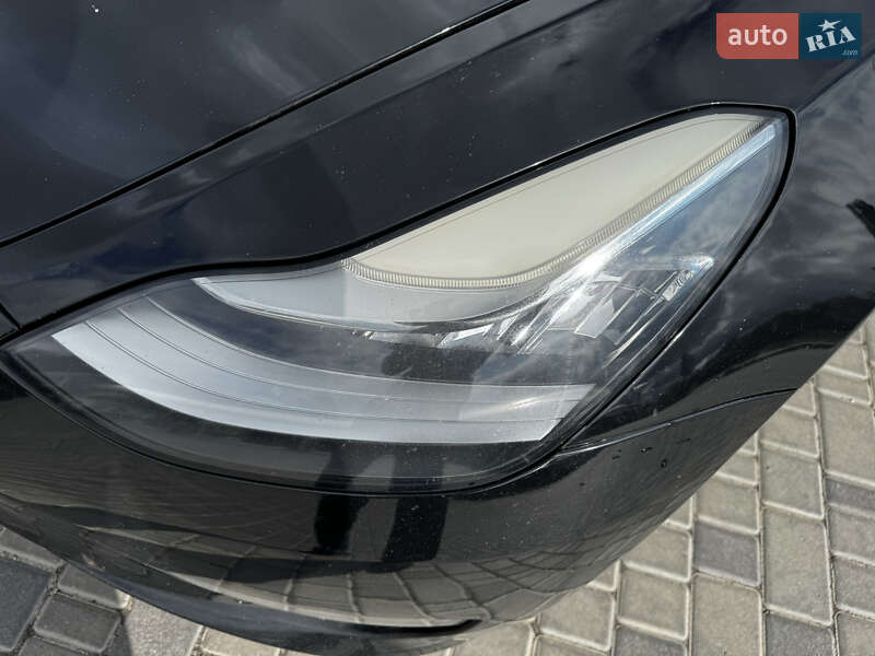 Седан Tesla Model 3 2019 в Кропивницькому