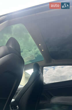 Седан Tesla Model 3 2019 в 