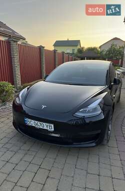 Седан Tesla Model 3 2021 в Львове