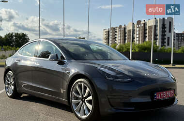 Седан Tesla Model 3 2019 в 