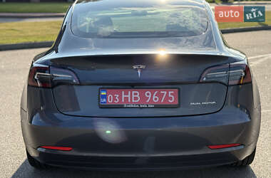 Седан Tesla Model 3 2019 в 