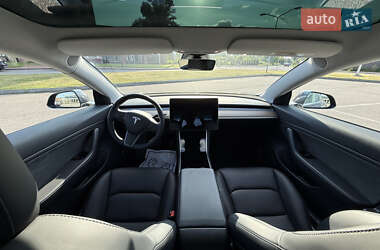 Седан Tesla Model 3 2019 в 