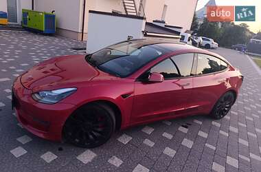 Седан Tesla Model 3 2021 в 