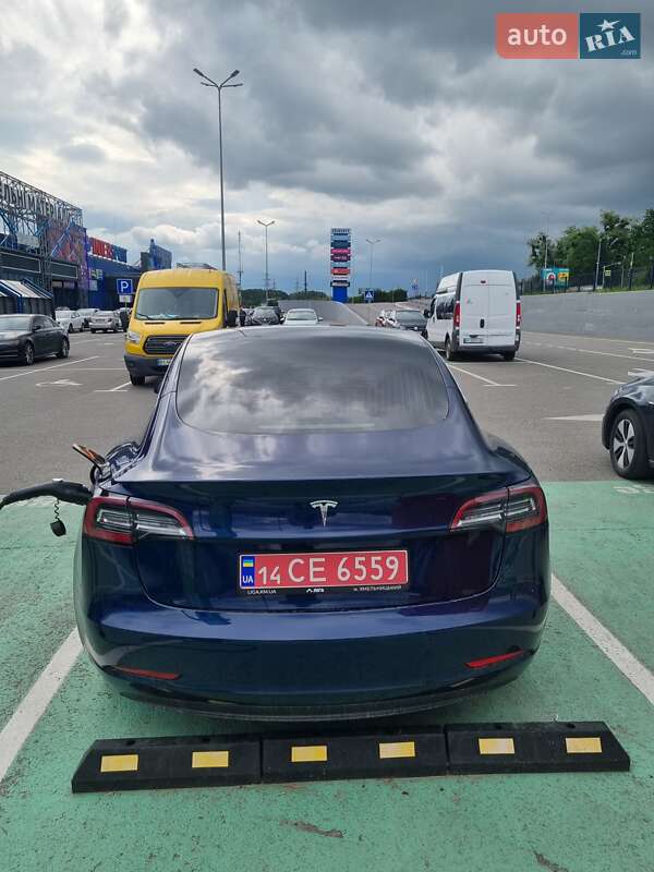 Седан Tesla Model 3 2018 в Полтаве
