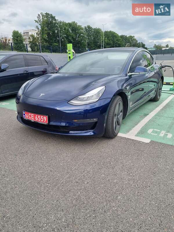 Седан Tesla Model 3 2018 в Полтаве