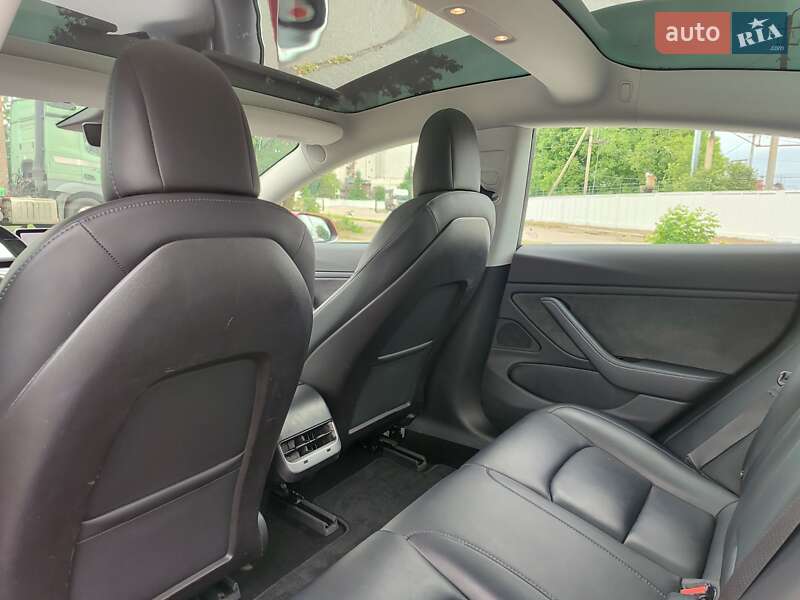 Седан Tesla Model 3 2018 в Белой Церкви