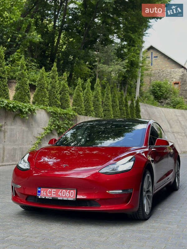 Седан Tesla Model 3 2018 в Хмельницком