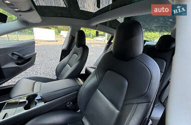 Седан Tesla Model 3 2019 в 