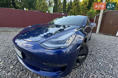 Седан Tesla Model 3 2019 в 