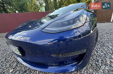Седан Tesla Model 3 2019 в 