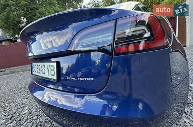 Седан Tesla Model 3 2019 в 