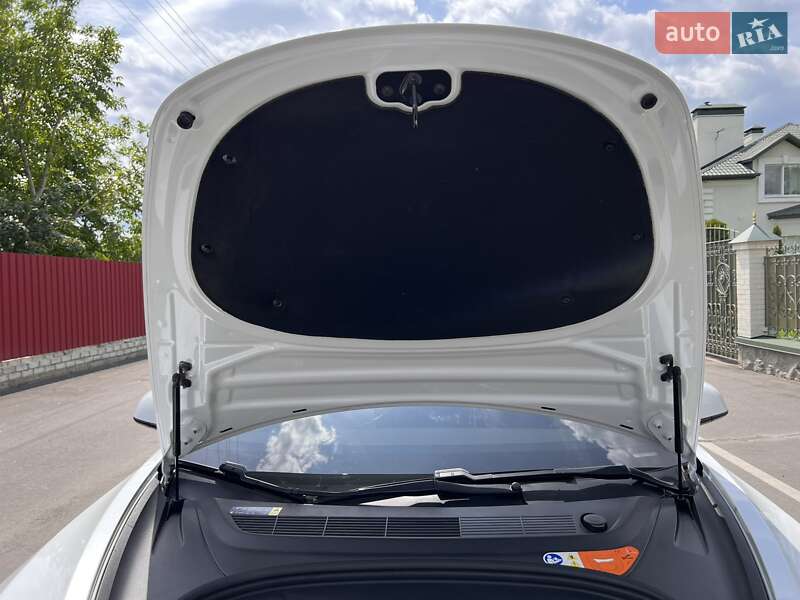 Седан Tesla Model 3 2021 в Полтаві