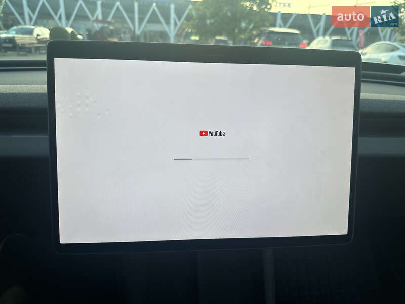 Седан Tesla Model 3 2024 в Хмельницком