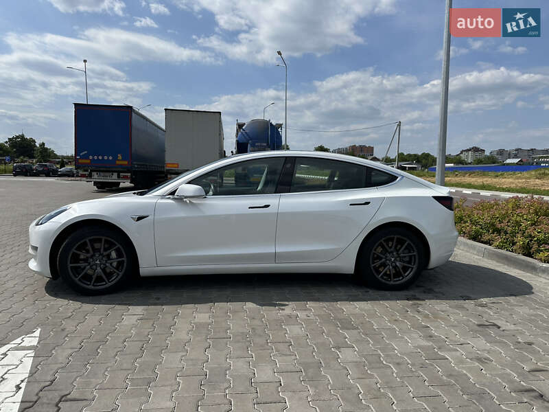 Седан Tesla Model 3 2019 в Львове фото 15 Седан Tesla Model 3 2019 в Львове