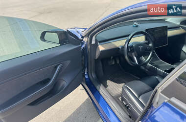Седан Tesla Model 3 2019 в 