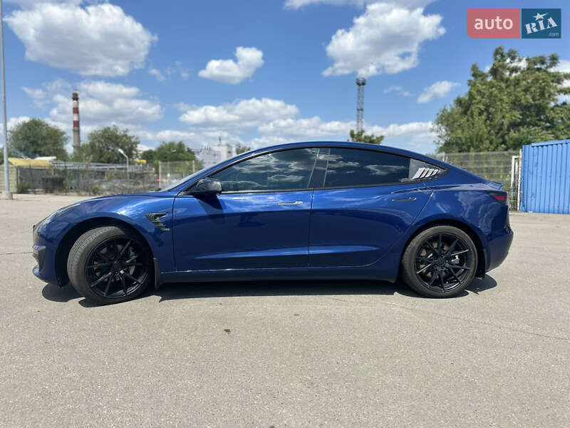 Седан Tesla Model 3 2019 в Днепре