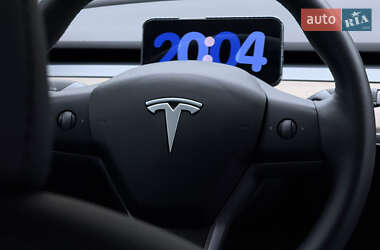 Седан Tesla Model 3 2021 в 