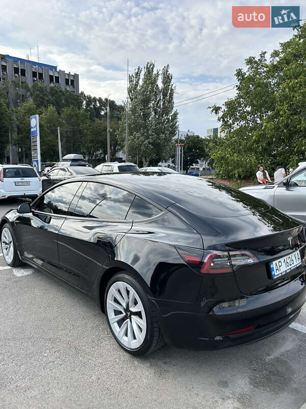 Седан Tesla Model 3 2021 в Днепре