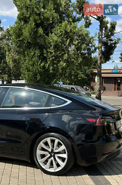 Седан Tesla Model 3 2018 в 