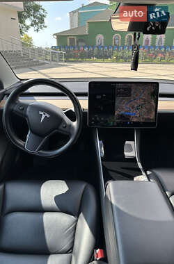 Седан Tesla Model 3 2018 в 