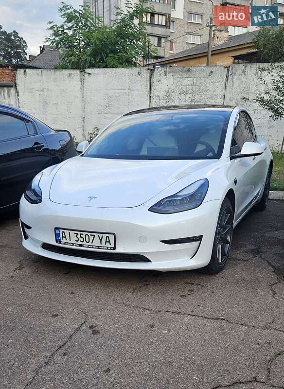 Tesla Model 3 2021