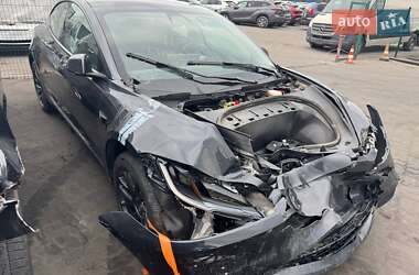 Седан Tesla Model 3 2024 в 