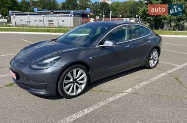 Седан Tesla Model 3 2019 в 