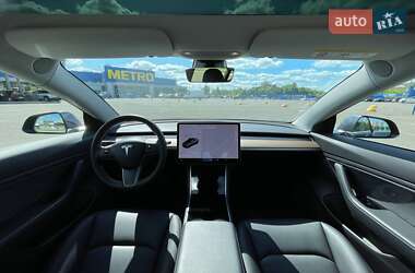 Седан Tesla Model 3 2019 в 
