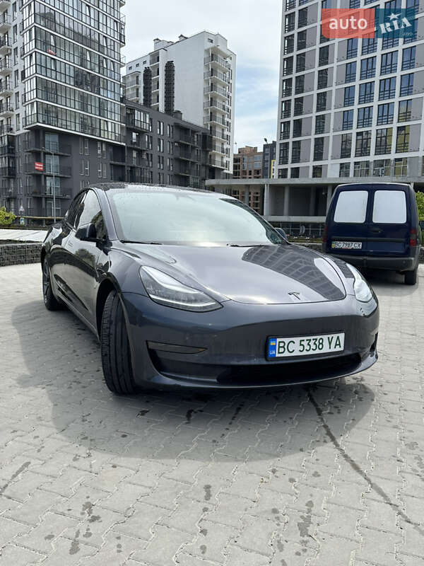 Tesla Model 3 2019