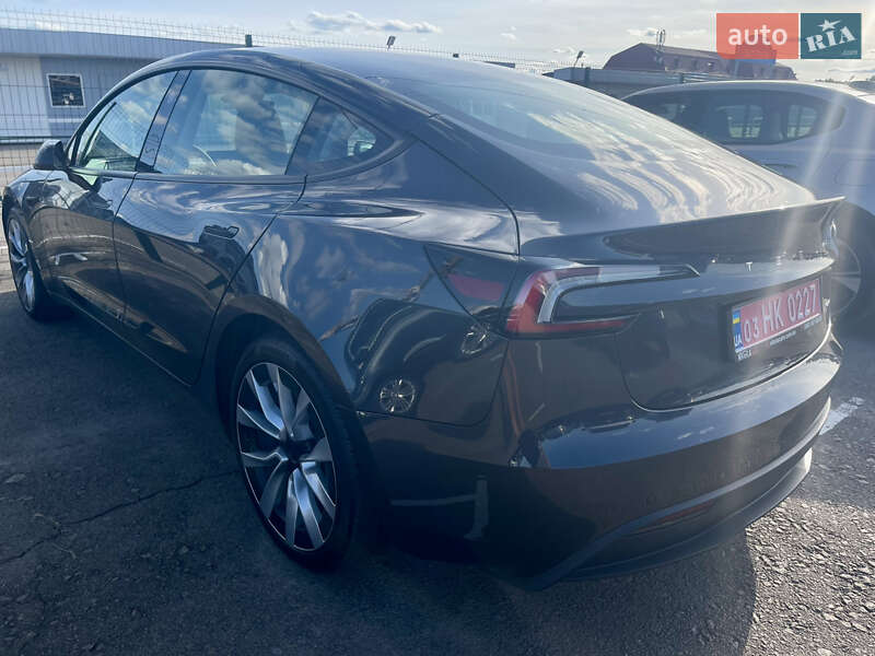 Седан Tesla Model 3 2024 в Киеве