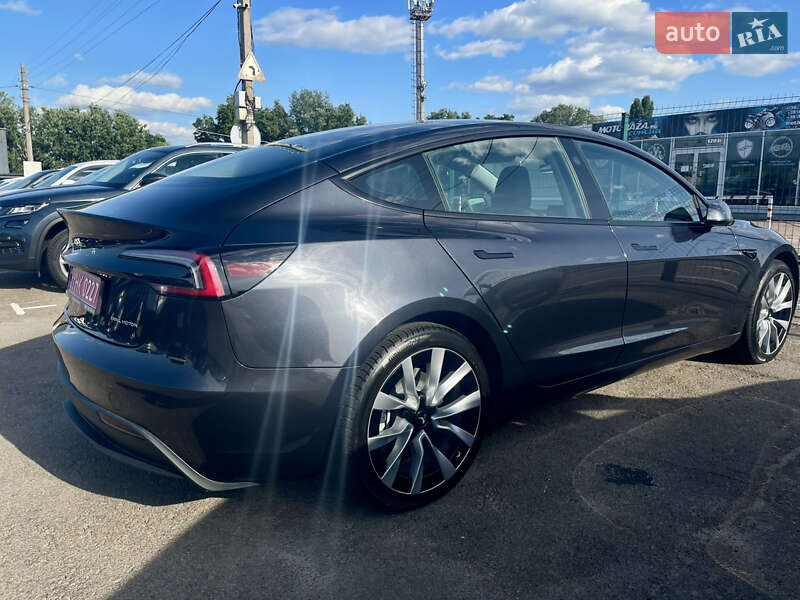 Седан Tesla Model 3 2024 в Киеве