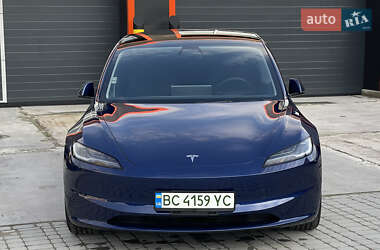 Седан Tesla Model 3 2024 в 