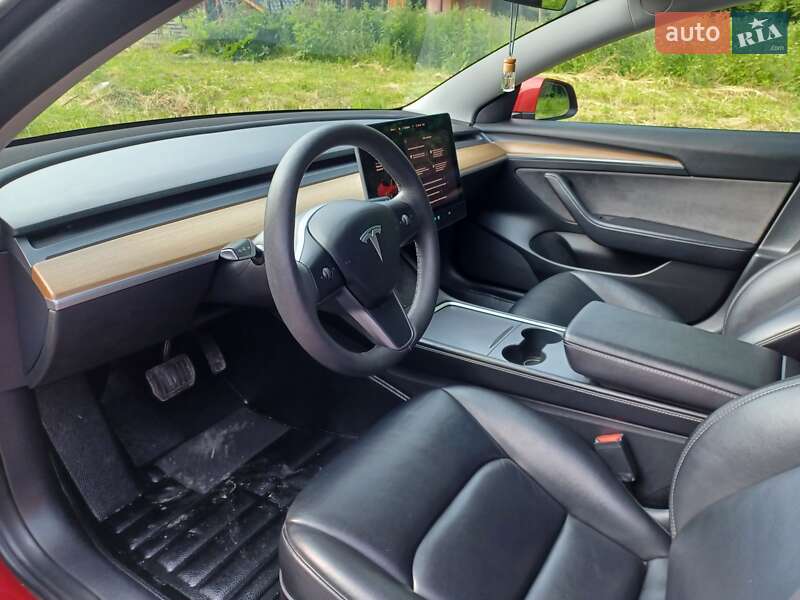 Седан Tesla Model 3 2022 в Хмельницком