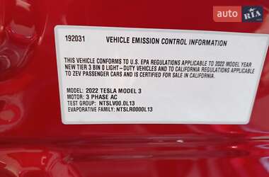 Седан Tesla Model 3 2022 в 