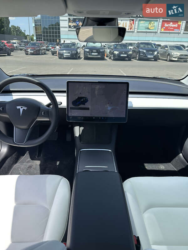 Седан Tesla Model 3 2020 в Одессе