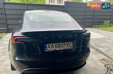 Седан Tesla Model 3 2024 в 