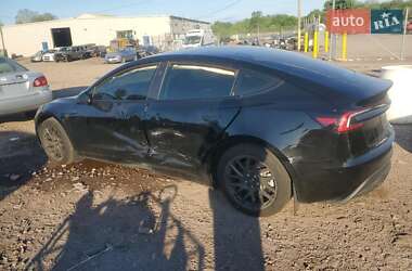 Седан Tesla Model 3 2024 в 