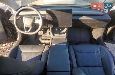 Седан Tesla Model 3 2024 в 