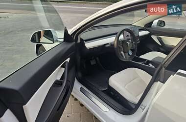 Седан Tesla Model 3 2019 в 