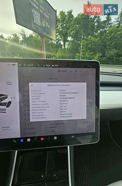 Седан Tesla Model 3 2019 в 