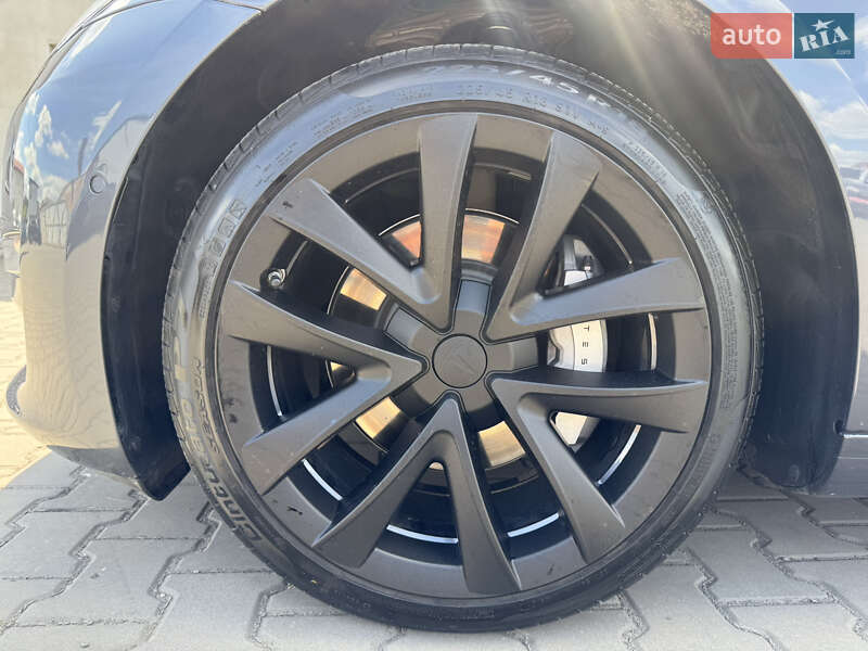 Седан Tesla Model 3 2018 в Луцке