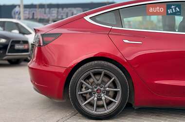 Седан Tesla Model 3 2019 в 