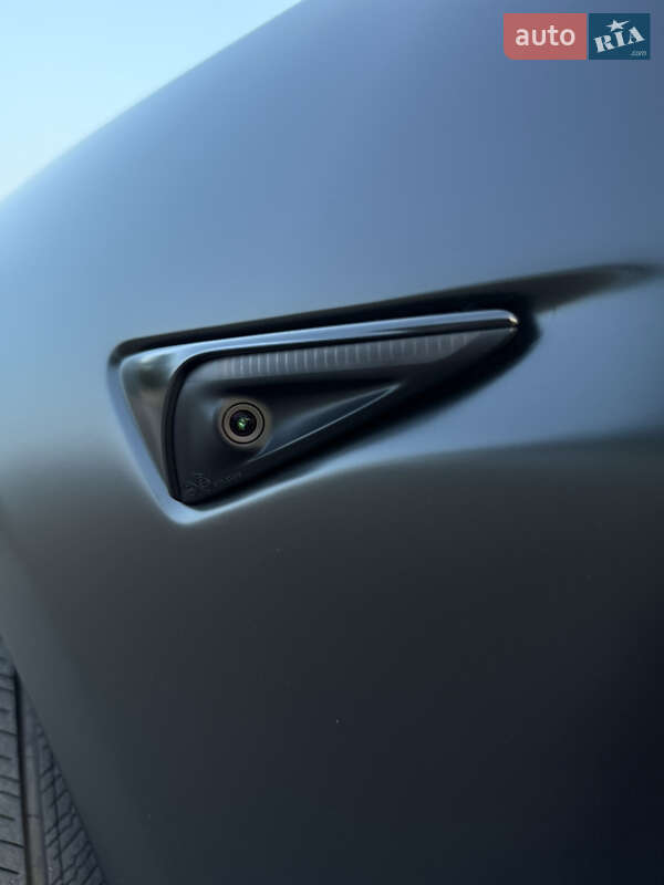 Седан Tesla Model 3 2022 в Києві