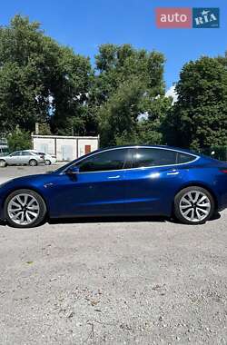 Седан Tesla Model 3 2019 в 