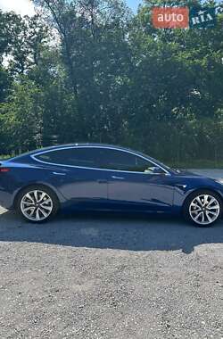 Седан Tesla Model 3 2019 в 