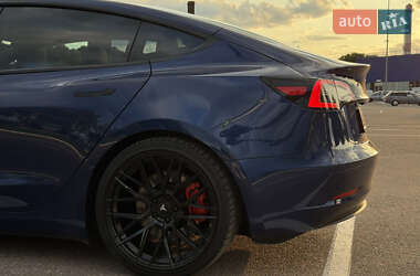 Седан Tesla Model 3 2019 в 