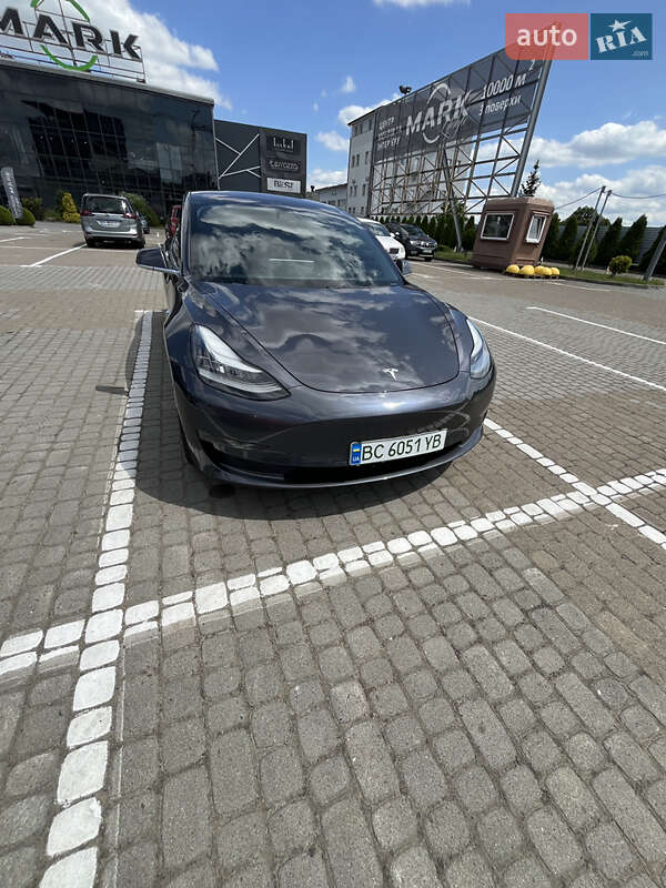 Седан Tesla Model 3 2018 в 